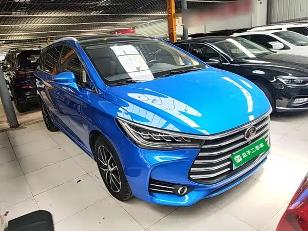 BYD Song MAX 2017