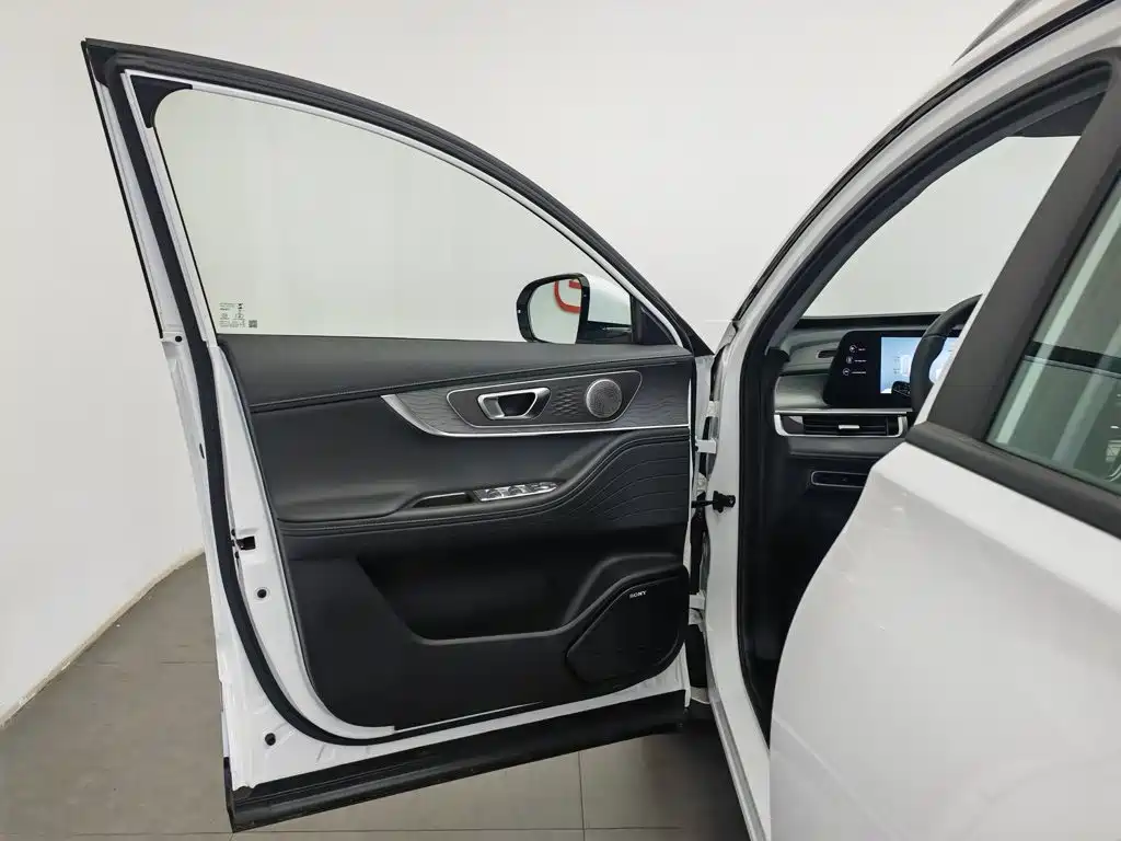 Chery Tiggo 8 PRO 2025 — фото 8