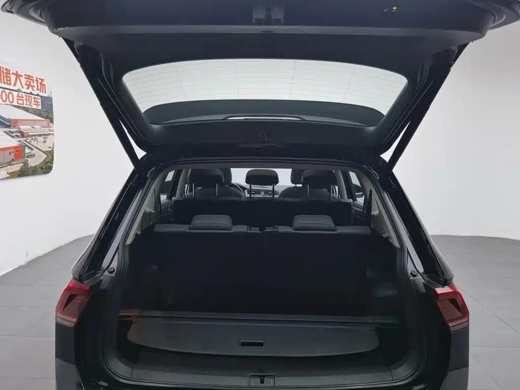 Volkswagen Tiguan L 2020 — фото 16