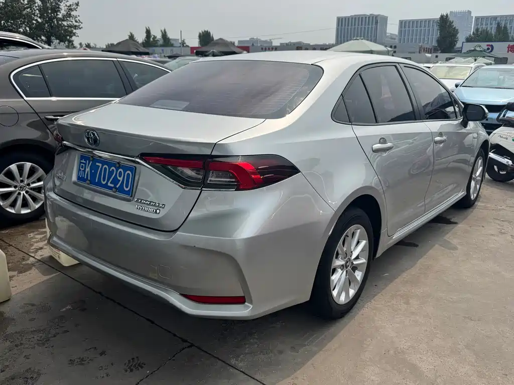 Toyota Corolla 2019 — фото 12