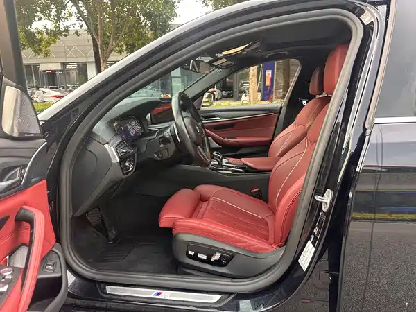 BMW 5 Series 2021