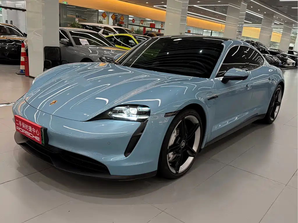 Porsche Taycan 2021 — фото 1