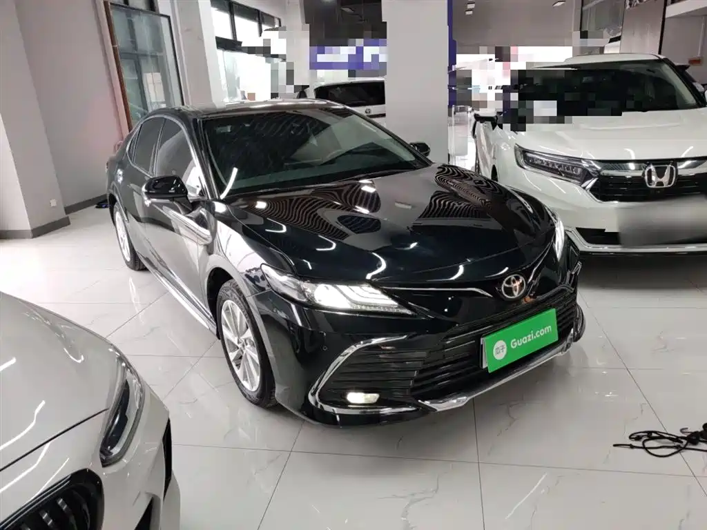 Toyota Camry 2023 — фото 22