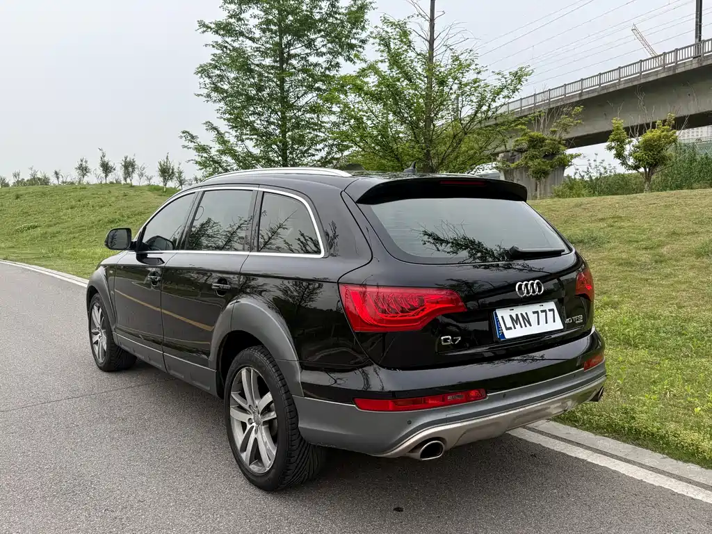 Audi Q7 2015 — фото 6
