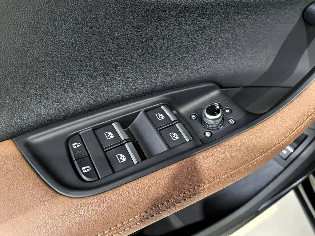 Audi Q7 2023 — фото 20