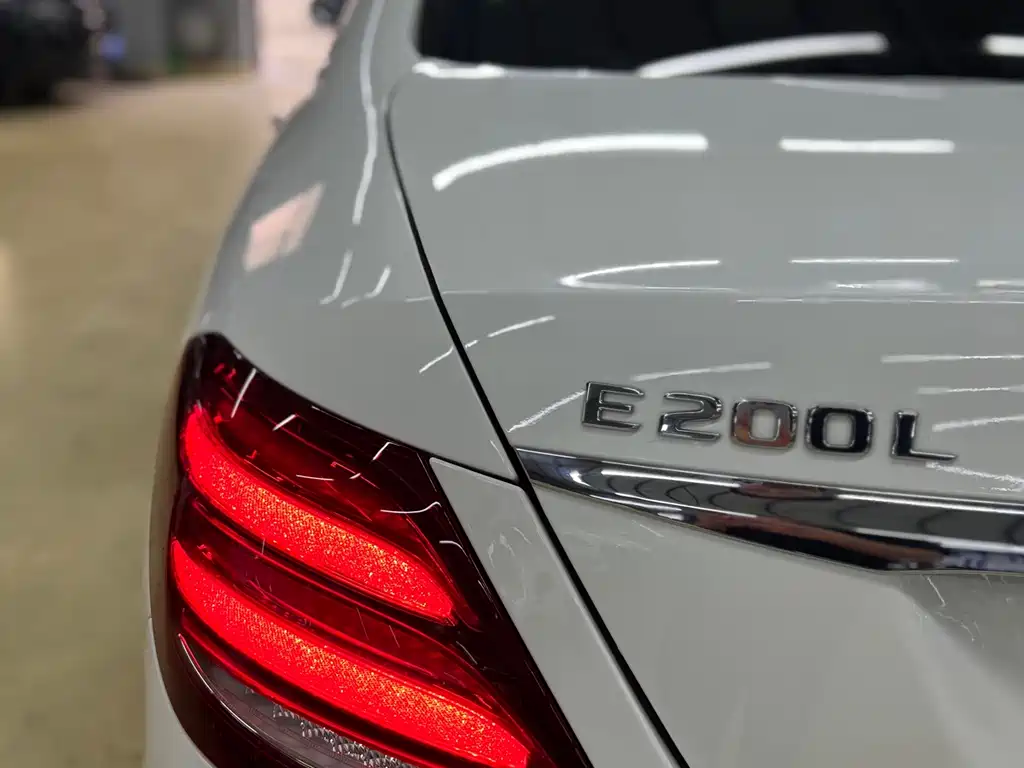 Mercedes-Benz E-Class 2019 — фото 18