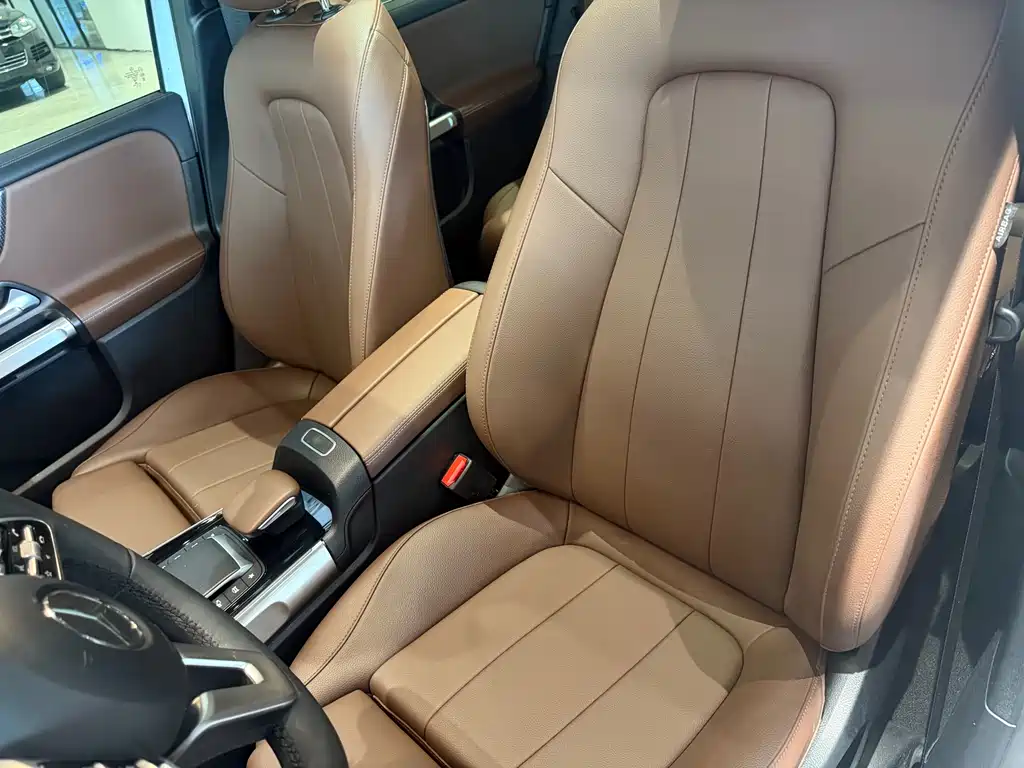 Mercedes-Benz GLB 2020 — фото 16