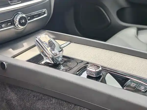 Volvo S60 2022