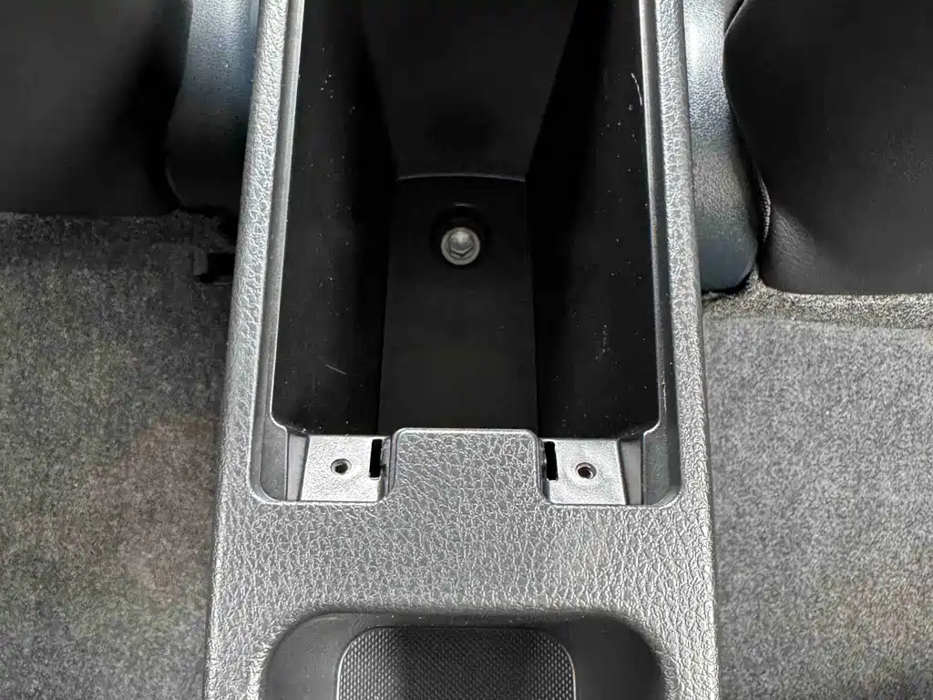 Toyota Yaris L 2022 — фото 15
