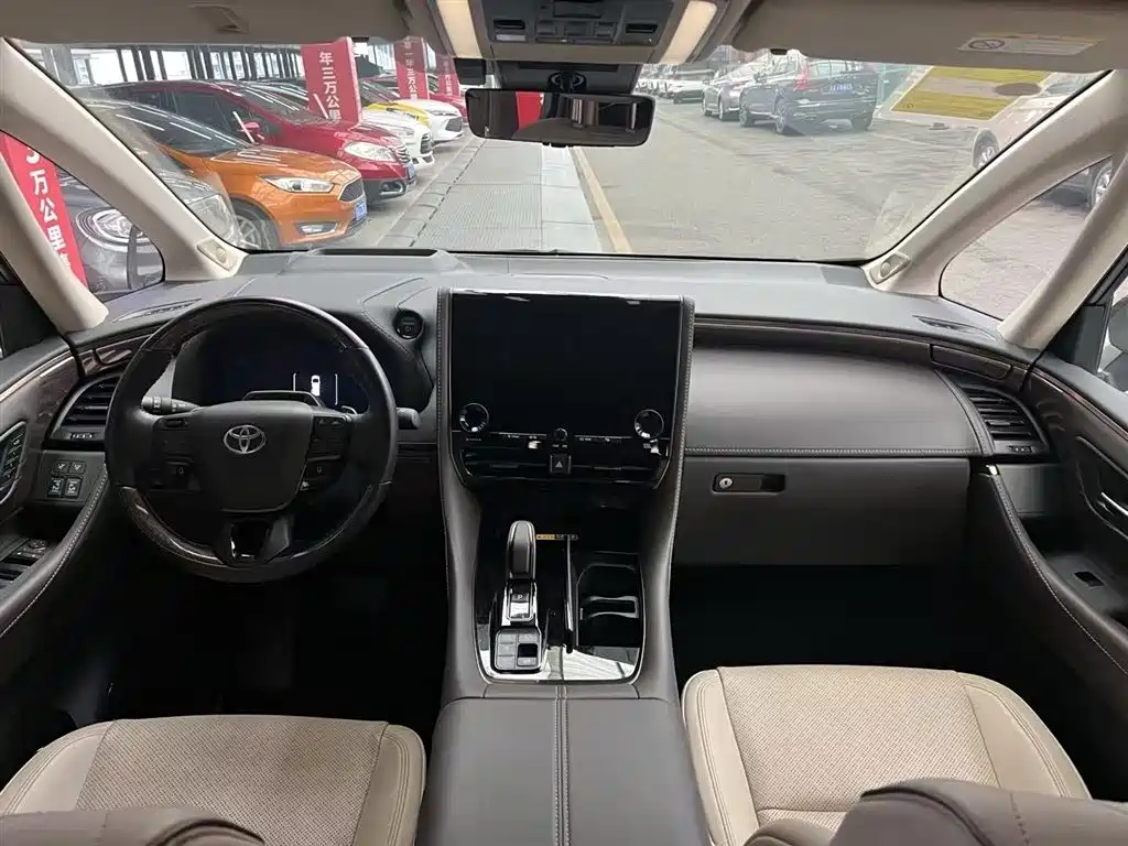Toyota Alphard 2024 — фото 6