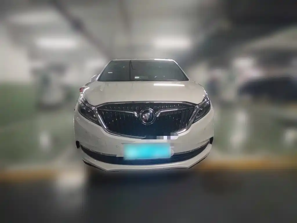 Buick GL8 2018 — фото 24