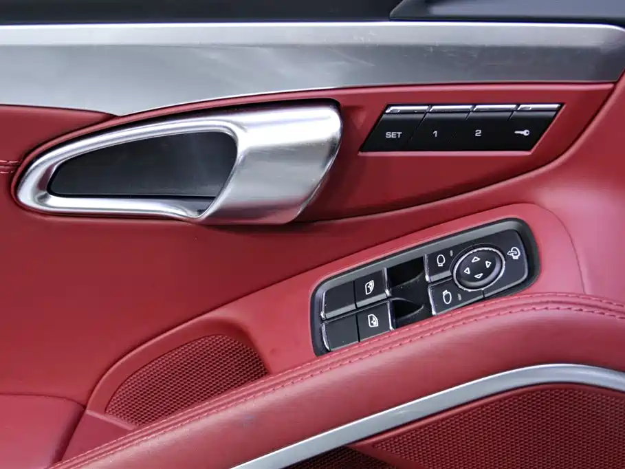 Porsche 718 2024 — фото 15