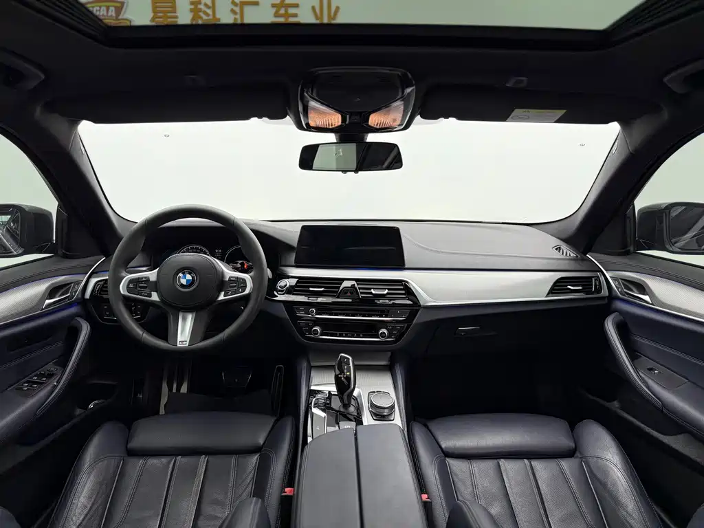 BMW 5 Series 2018 — фото 8