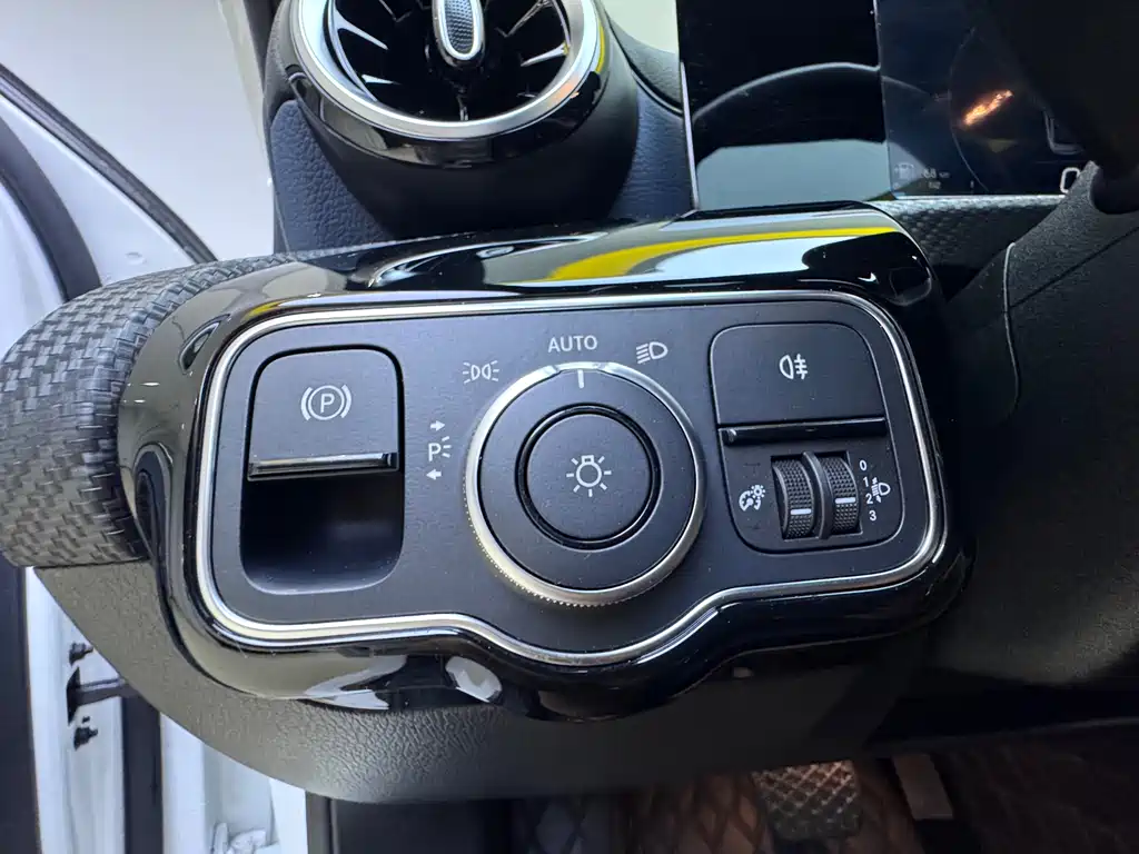 Mercedes-Benz A-Class 2022 — фото 18