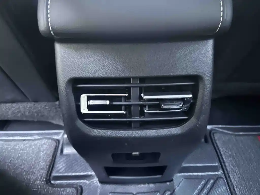 Haval M6 2021 — фото 13