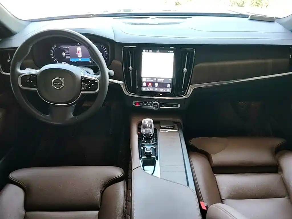 Volvo S90 2023 — фото 10