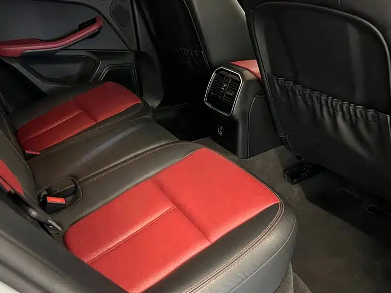 Porsche Macan 2021 — фото 13