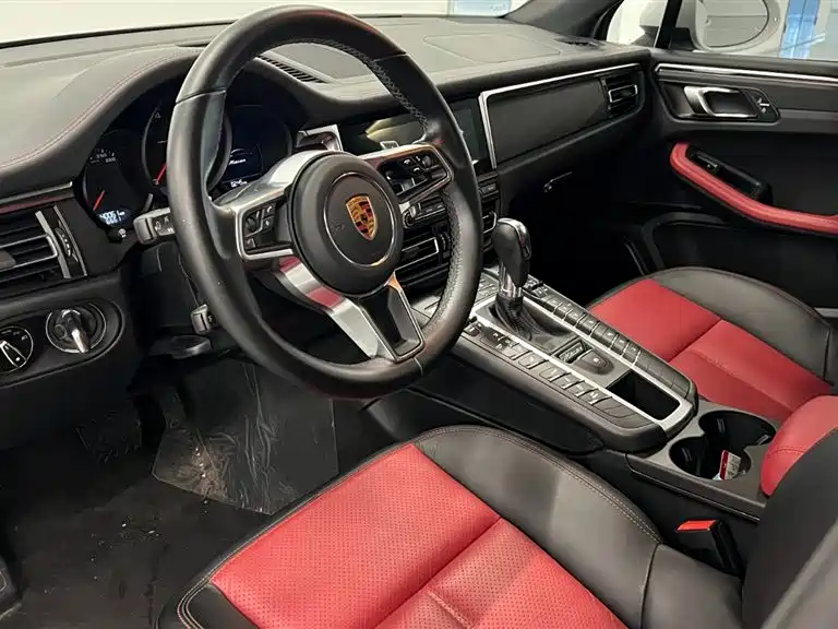 Porsche Macan 2021 — фото 10