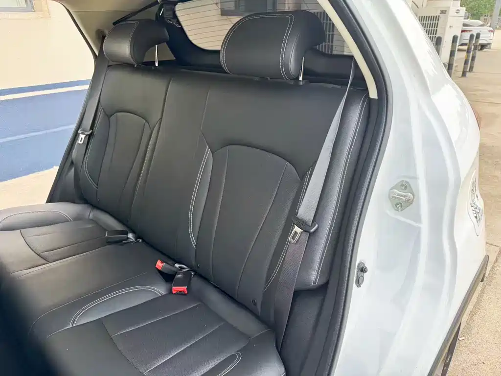 Geely Vision X3 2019 — фото 10