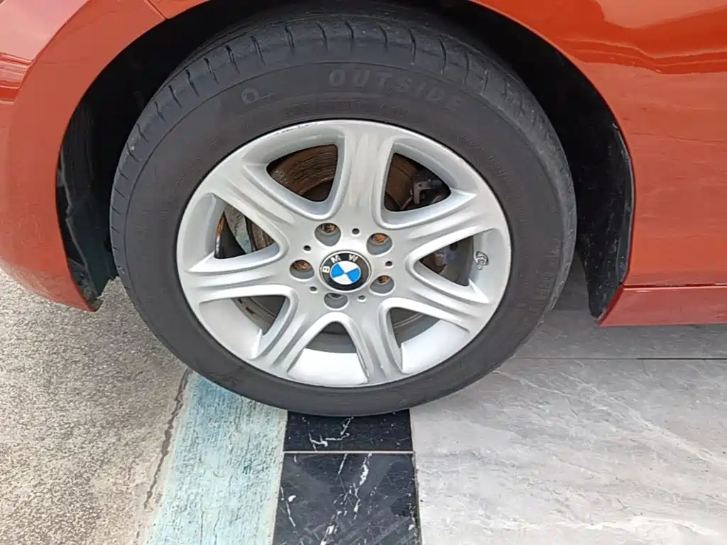 BMW 1 Series 2015 — фото 23