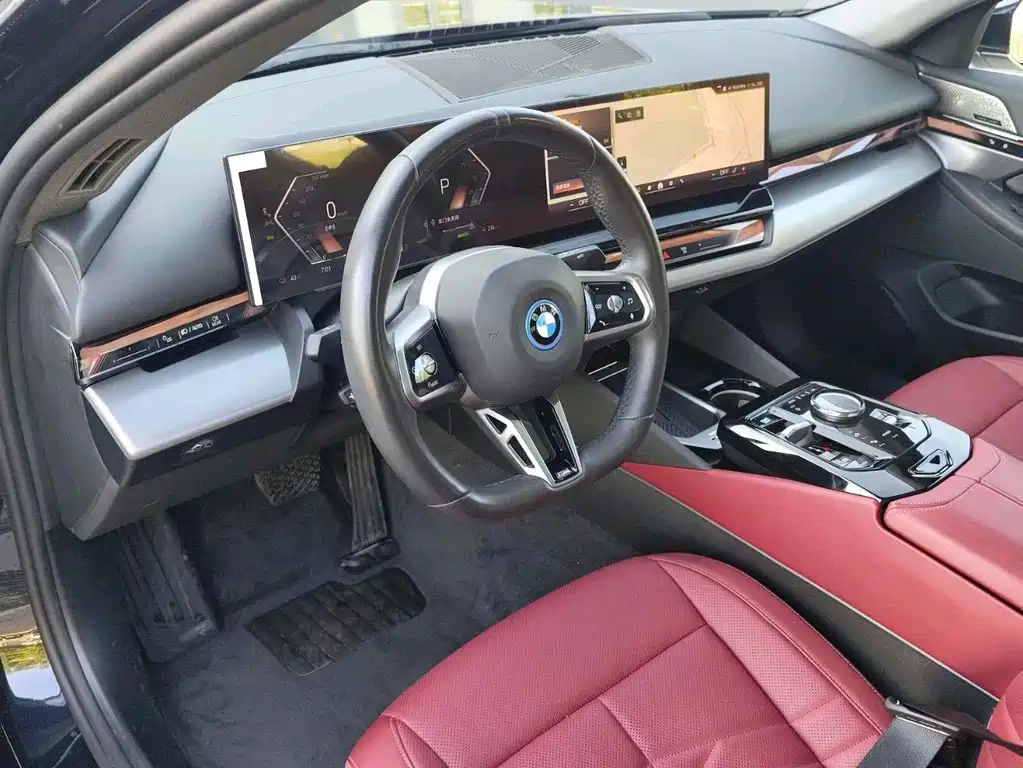 BMW i5 2026 — фото 8