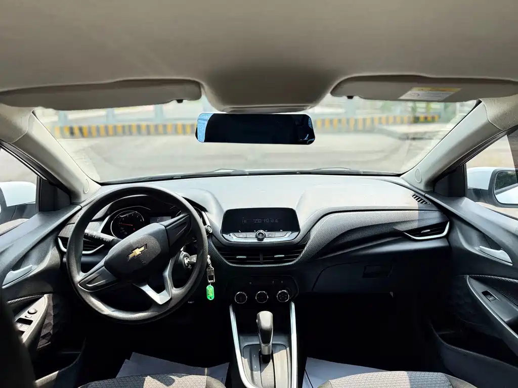 Chevrolet Cavalier 2019 — фото 12