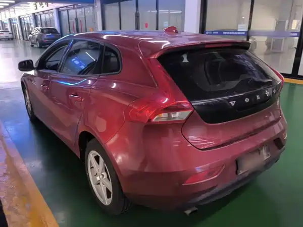 Volvo V40 2017