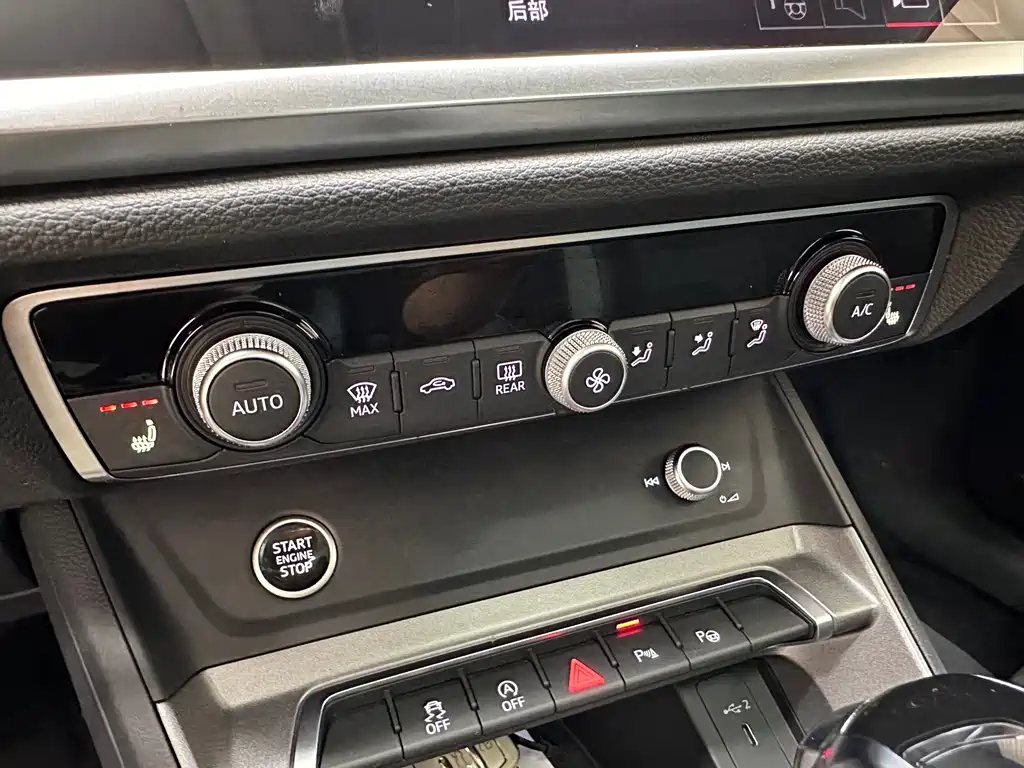 Audi Q3 2023 — фото 17