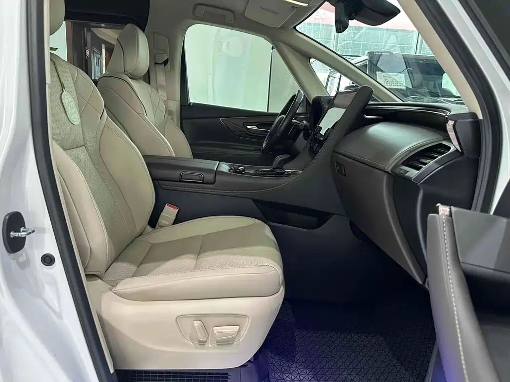 Toyota Vellfire 2024 — фото 14