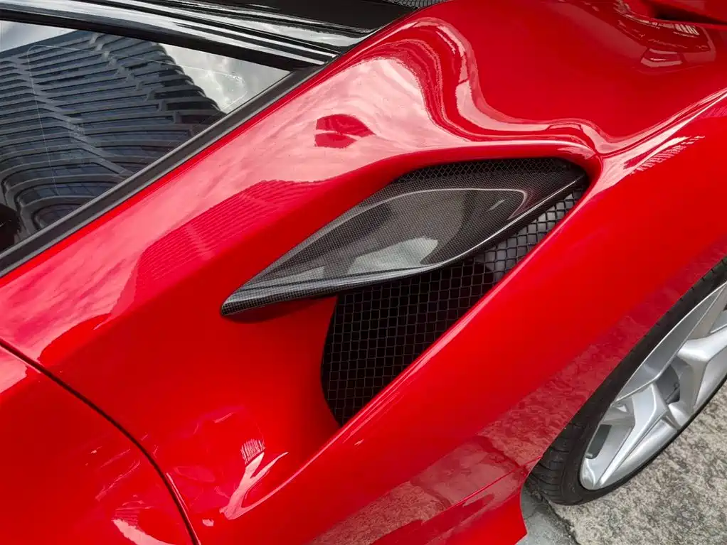 Ferrari F8 2022 — фото 10