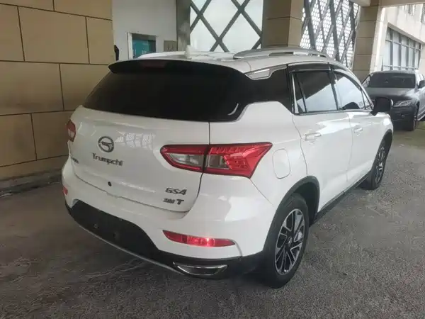GAC Trumpchi GS4 2015