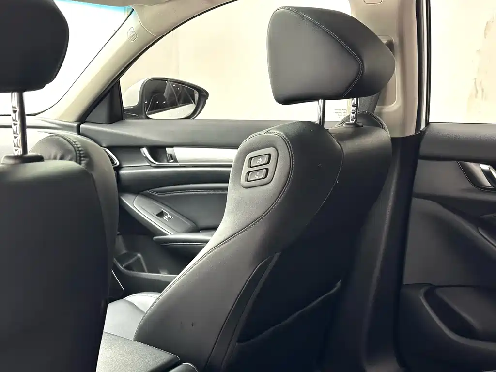 Honda Accord 2019 — фото 13