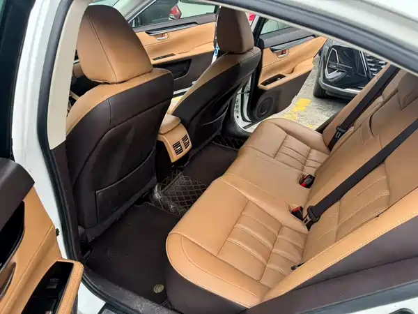 Lexus ES 2016