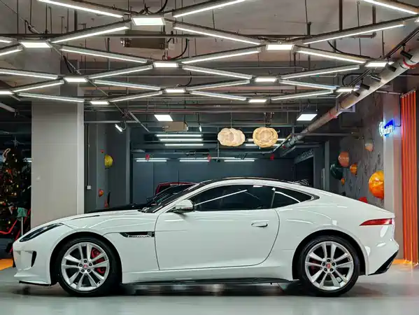 Jaguar F-TYPE 2016