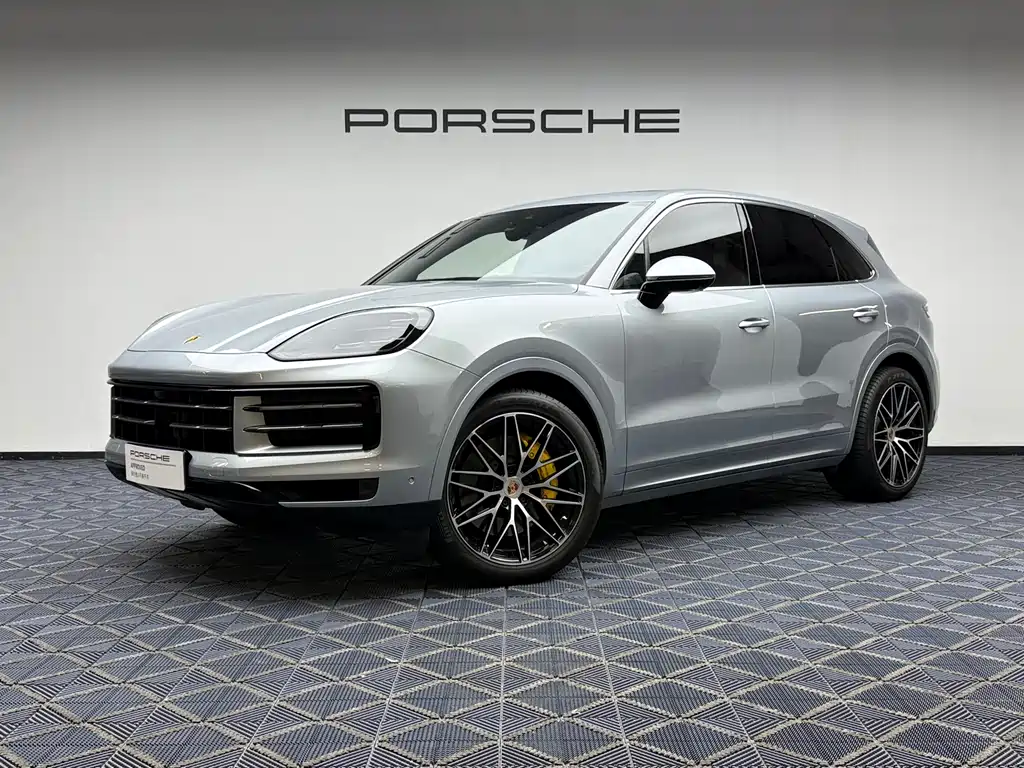 Porsche Cayenne 2024 — фото 1