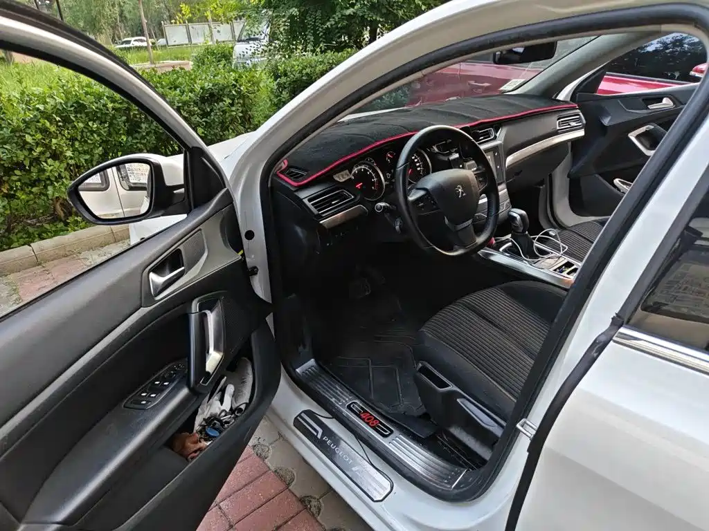 Peugeot 408 2016 — фото 14