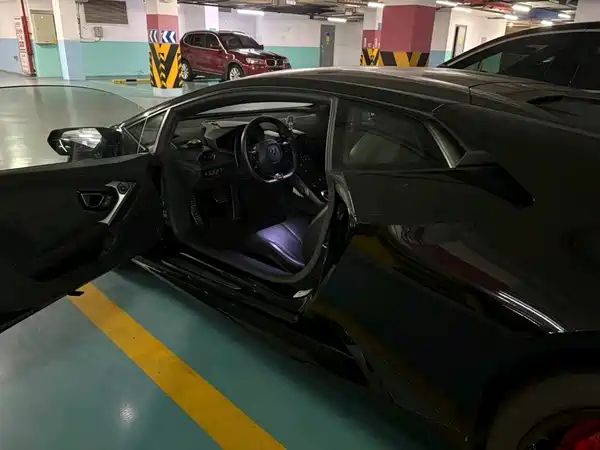 Lamborghini Huracan 2019
