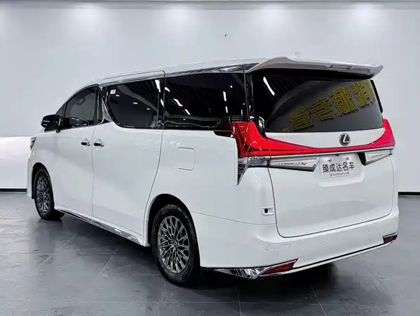 Lexus LM 2021