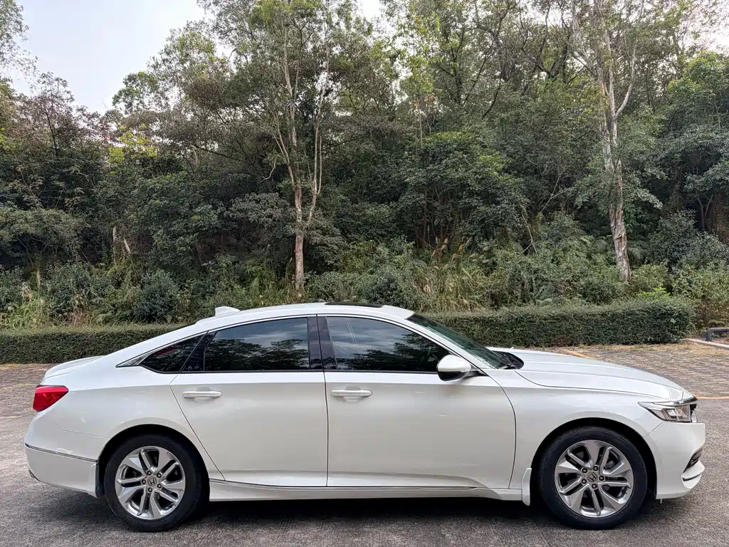 Honda Accord 2021 — фото 9