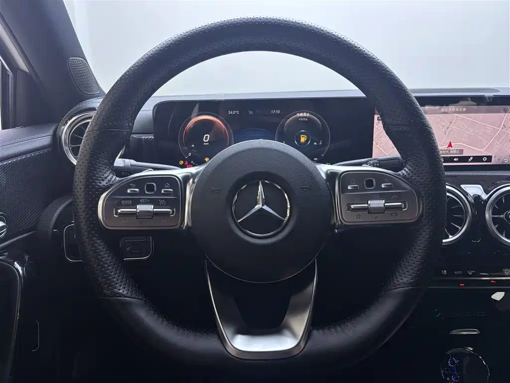 Mercedes-Benz A-Class 2021 — фото 8
