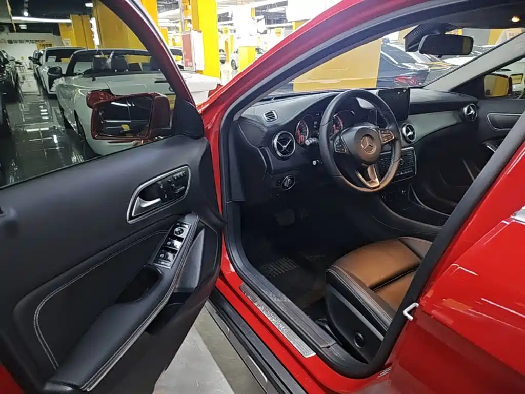 Mercedes-Benz GLA 2016 — фото 16