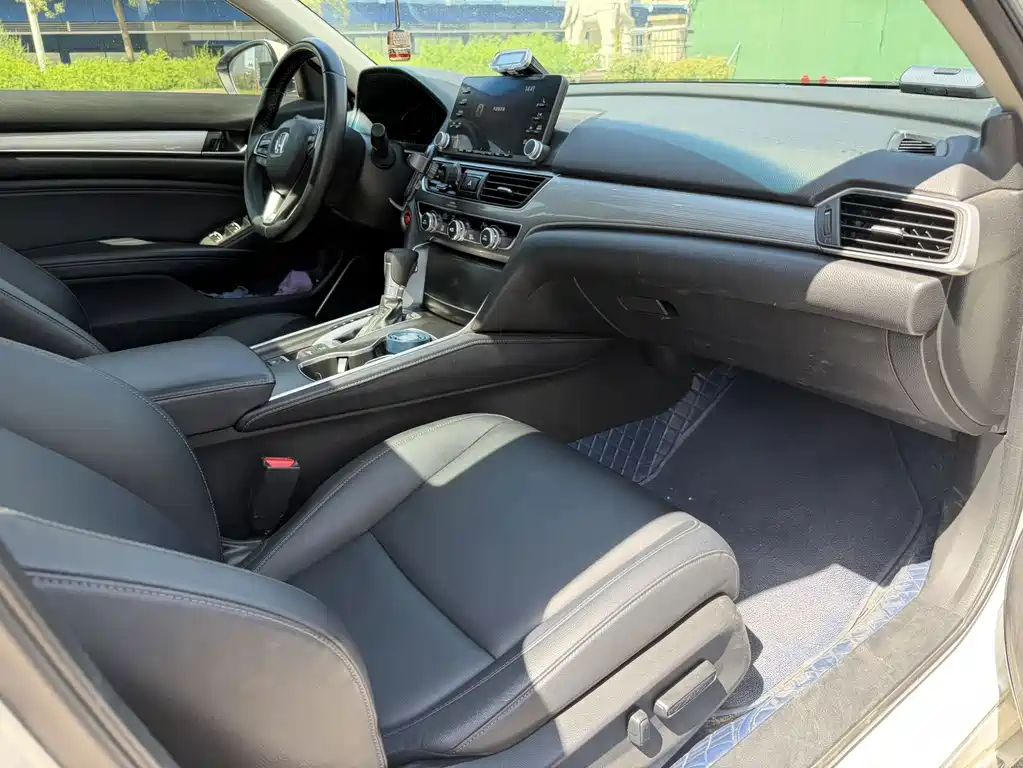 Honda Accord 2019 — фото 14
