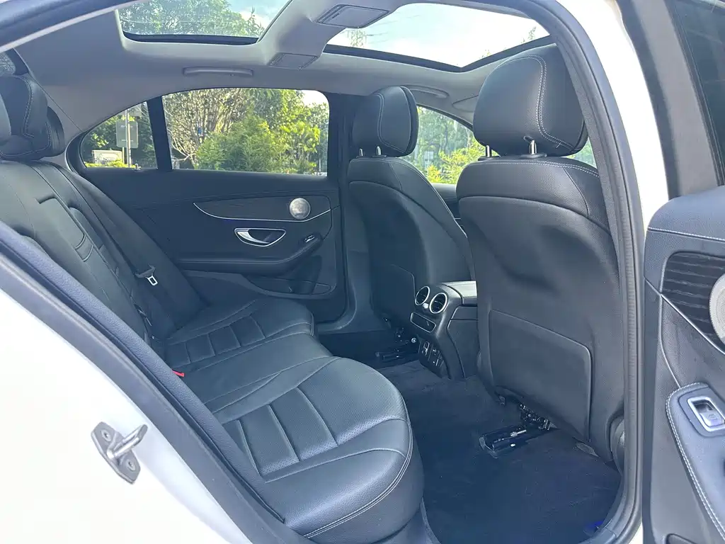 Mercedes-Benz C-Class 2020 — фото 12