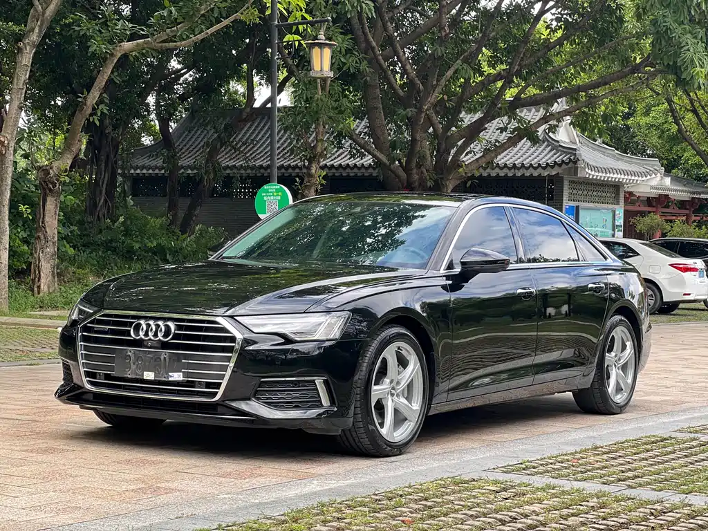 Audi A6L 2020 — фото 1