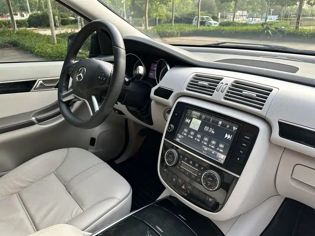 Mercedes-Benz R-Class 2018 — фото 9