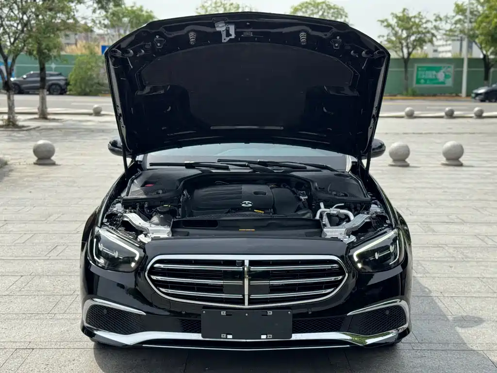Mercedes-Benz E-Class 2023 — фото 21
