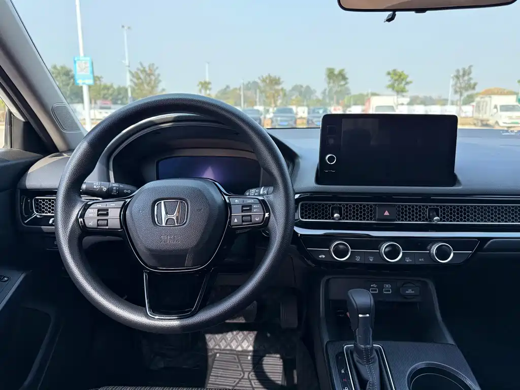Honda Civic 2023 — фото 11