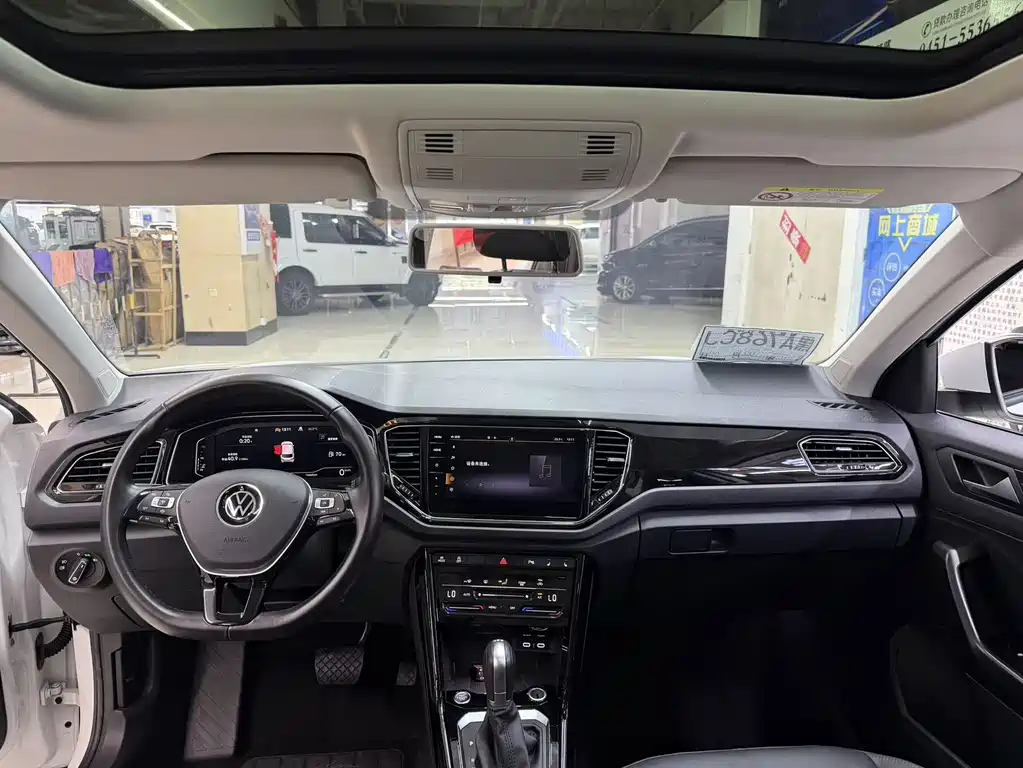 Volkswagen T-Roc 2022 — фото 16
