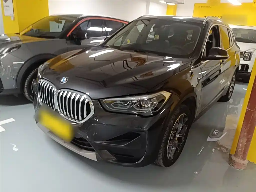 BMW X1 2021 — фото 1