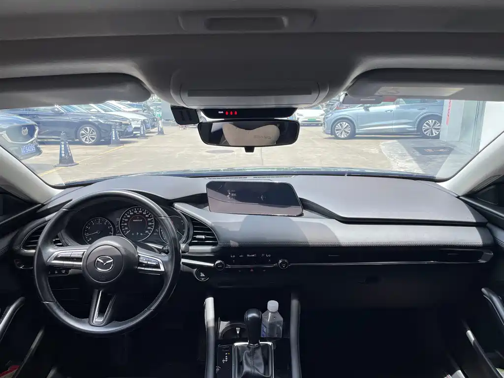 Mazda 3 Axela 2023